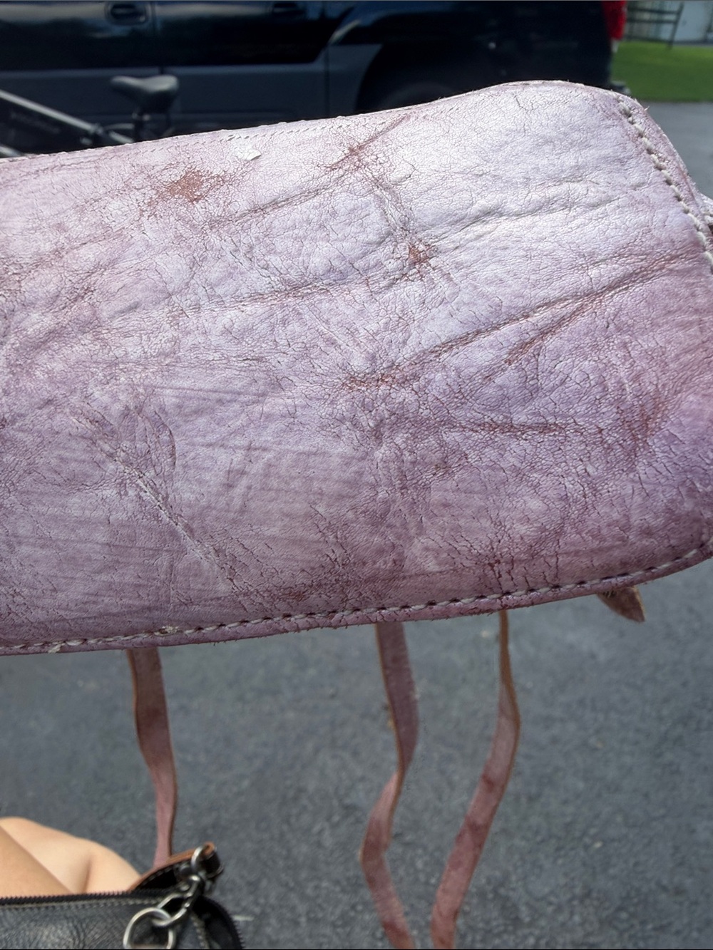 Bed Stu Ventura Distressed Creamy Pink Women's Crossbody Bag - Picture 5 of 9